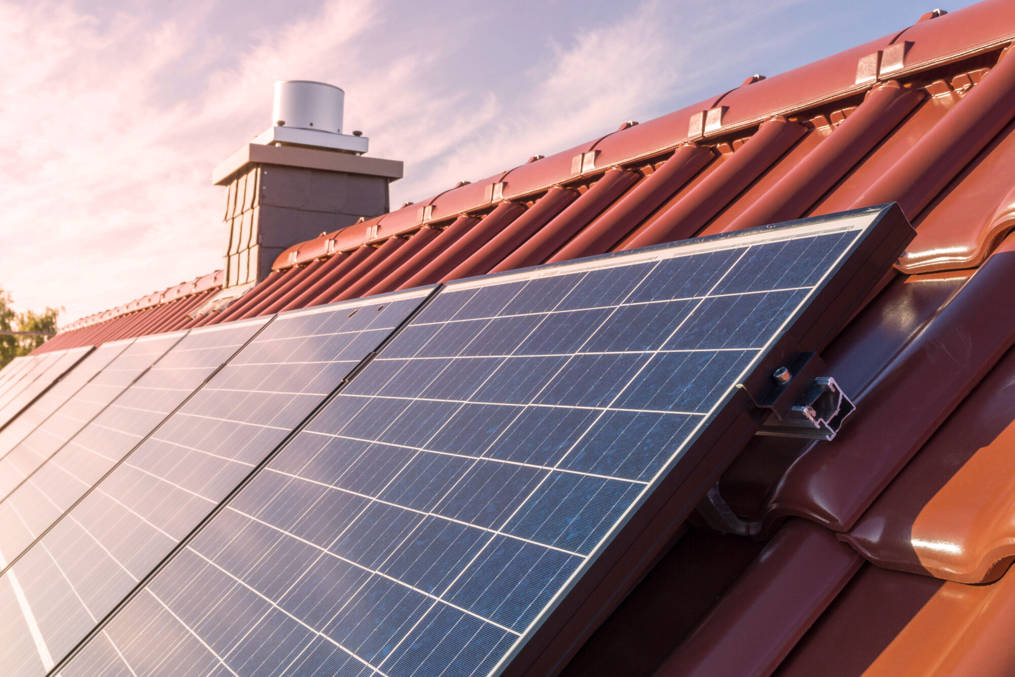 ÉNERGIES RENOUVELABLES | Memoni Installation et pose de panneaux photovoltaïques et pompes à chaleur aux alentours de Besançon et Vesoul Valentigney
