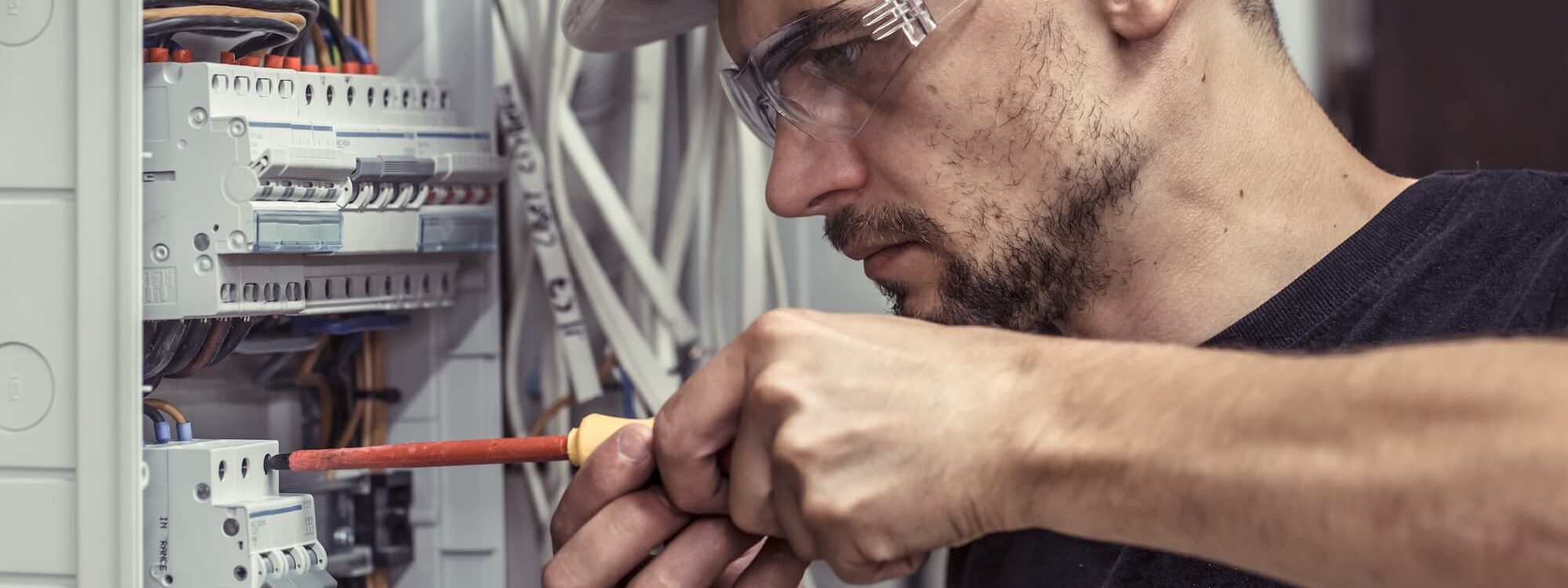 Comment pr&eacute;parer son logement pour une installation &eacute;lectrique aux normes ? Beaucourt