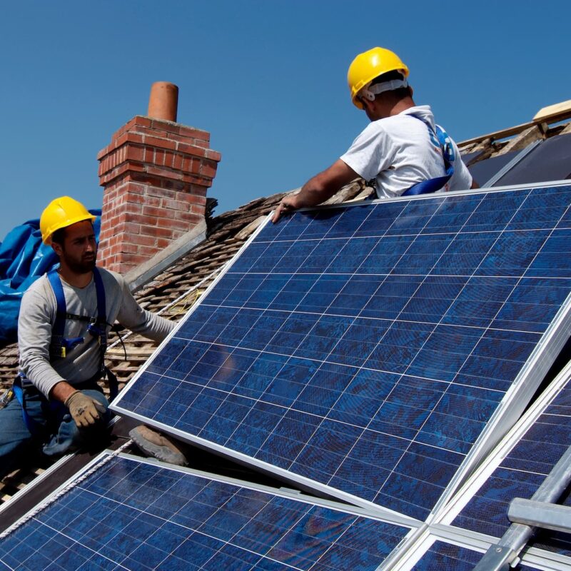 Pourquoi installer des panneaux solaires photovolta&iuml;ques chez soi ? Lur&eacute;