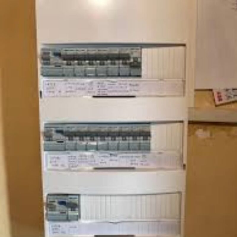 Quelle est la bonne organisation des circuits dans un tableau &eacute;lectrique ? Belfort