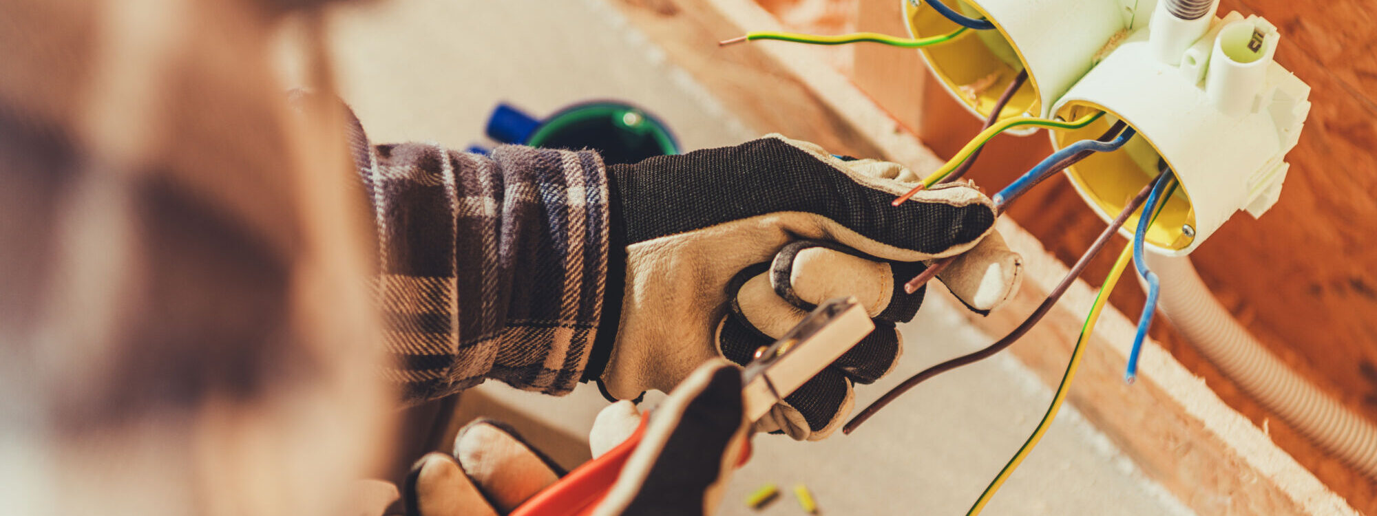 Installations et r&eacute;novations &eacute;lectriques pr&egrave;s de Belfort et Mulhouse Audincourt
